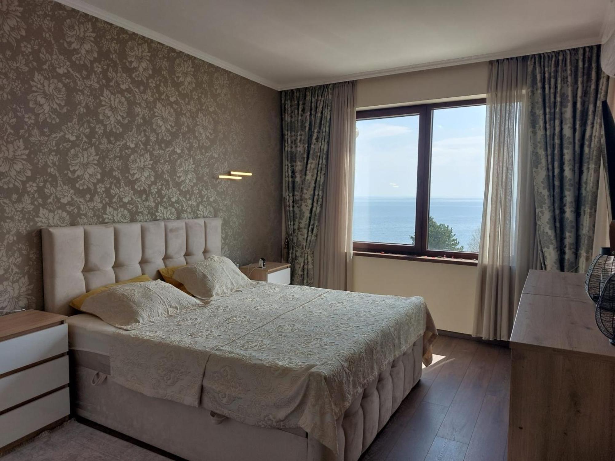 Luxury Penthouse Apartments At Valencia Gardens 布尔加斯 外观 照片